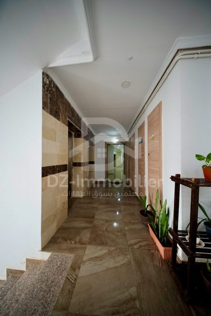 Vente Appartement F4 (127m²) Maraval ,Oran — photo 01