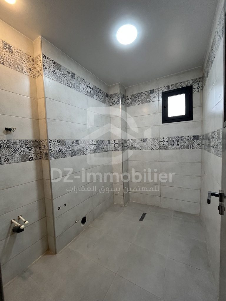 Vente Appartement F3 (117m²) - Saint Ubert , Oran — photo 01