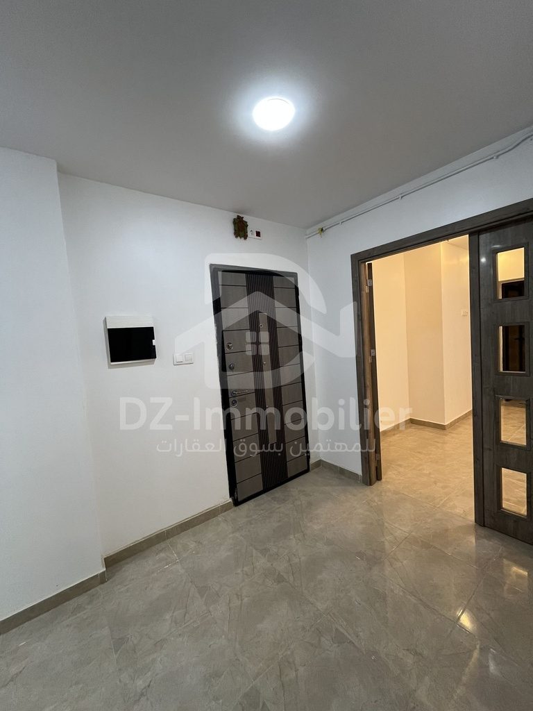 Vente Appartement F3 (95m²) - Saint Ubert , Oran — photo 01
