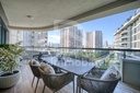 Terrasse de l’appartement témoin 2+1 avec vue sur la ville