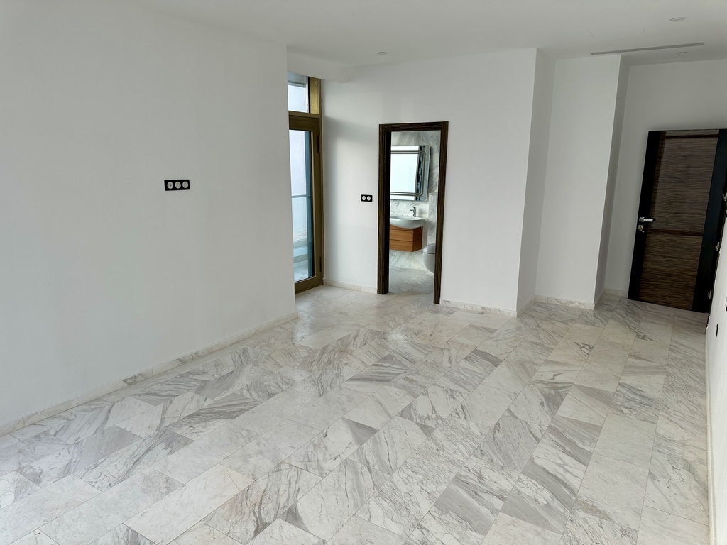 For Sale: F3 Apartment (139m²) – Odéon Tower, Akid Lotfi, Oran