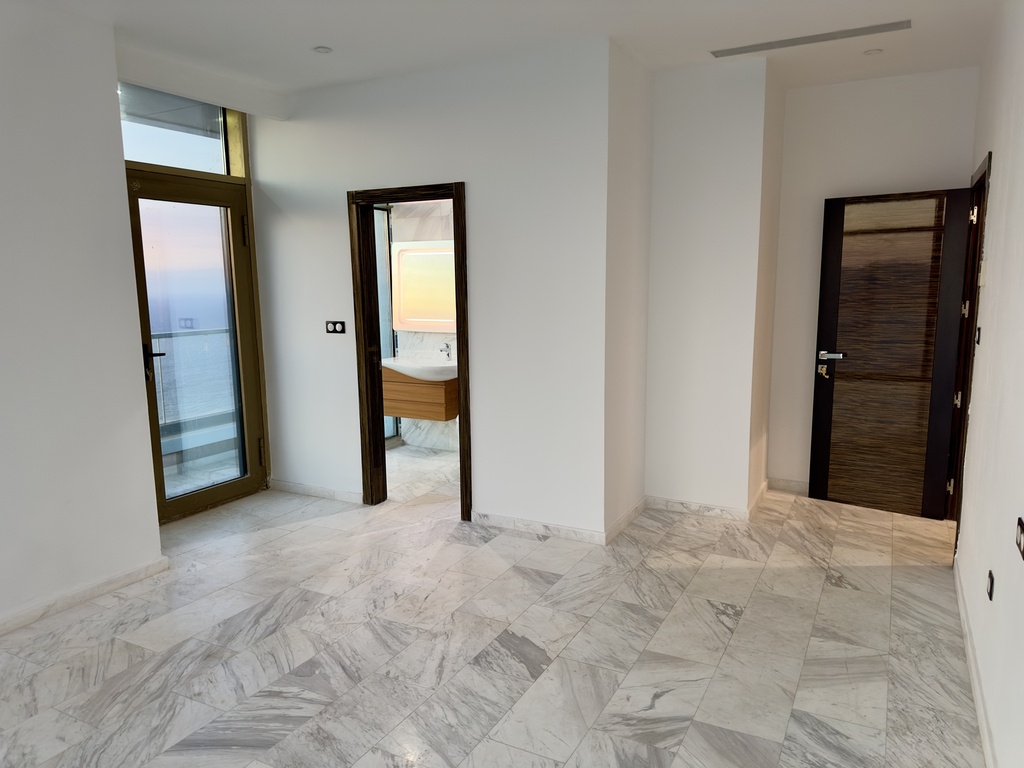 For Sale: F3 Apartment (139m²) – Odéon Tower, Akid Lotfi, Oran