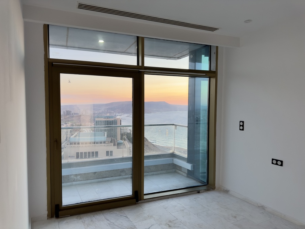 For Sale: F3 Apartment (139m²) – Odéon Tower, Akid Lotfi, Oran