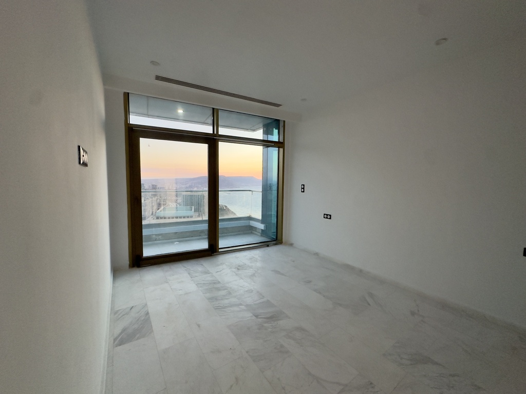 For Sale: F3 Apartment (139m²) – Odéon Tower, Akid Lotfi, Oran