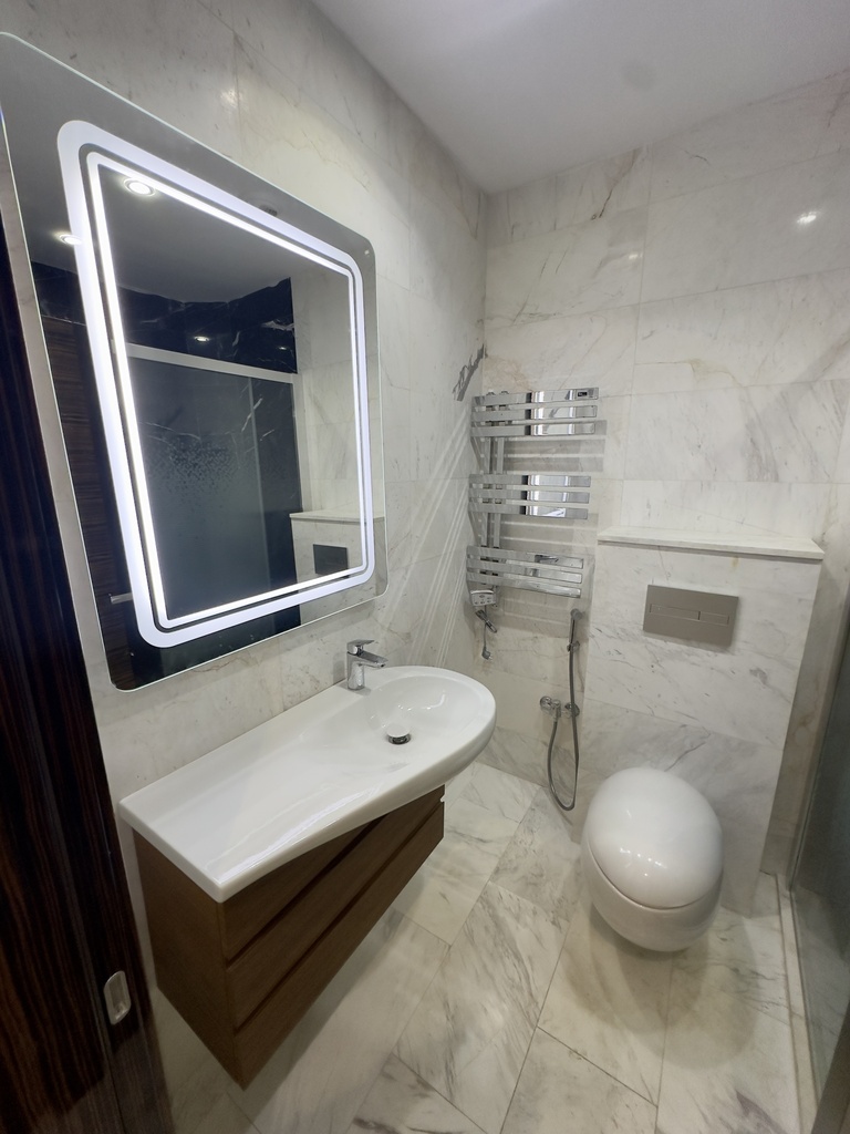 For Sale: F3 Apartment (139m²) – Odéon Tower, Akid Lotfi, Oran