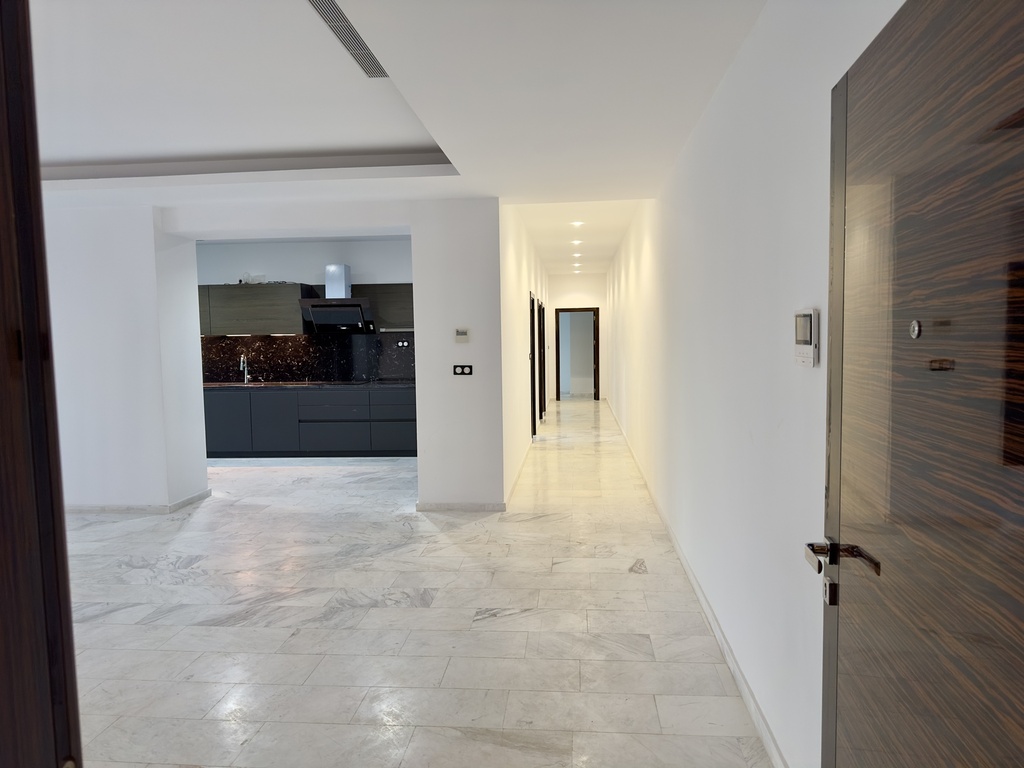 For Sale: F3 Apartment (139m²) – Odéon Tower, Akid Lotfi, Oran