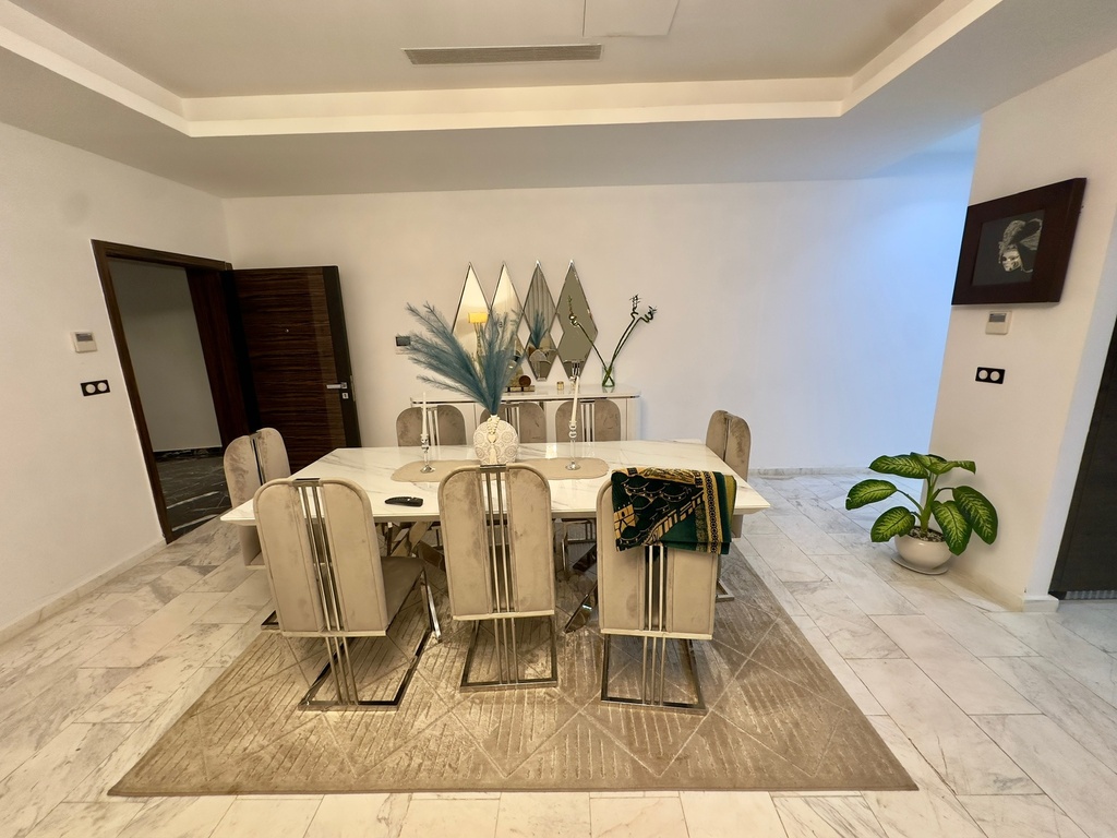 For Sale: F3 Apartment 139 m² – Odéon Tower Oran, Akid Lotfi