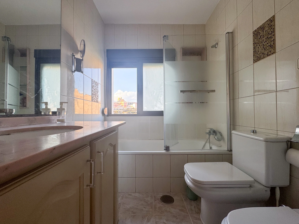 Vente Appartement F3 (73m²) – À 1 Minute De La Plage, Raval Roig, Alicante, Espagne