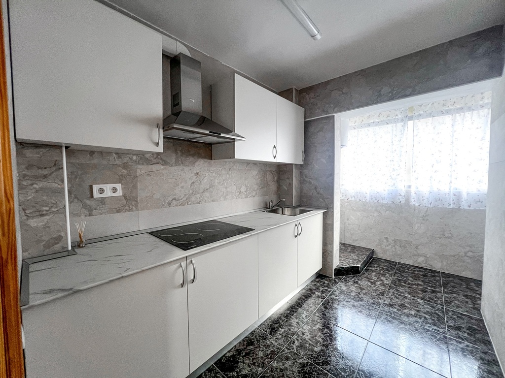 Renovated Apartment for sale F4 (69m²) – Colonia Requena, Alicante, Spain 