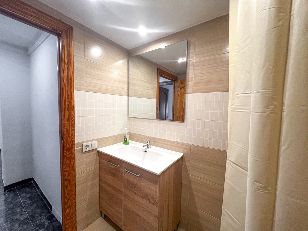 Renovated Apartment for sale F4 (69m²) – Colonia Requena, Alicante, Spain