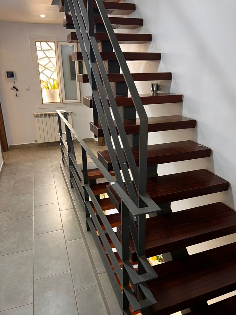 Villa For Sale R+2 (180 m²) – Ford De L'eau , Bordj El Kiffan, Algiers