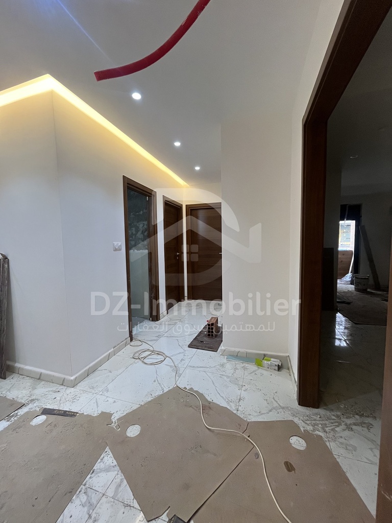 Vente Appartement T4 - Boulevard Bouchikhi, Bir El Djir, ORAN