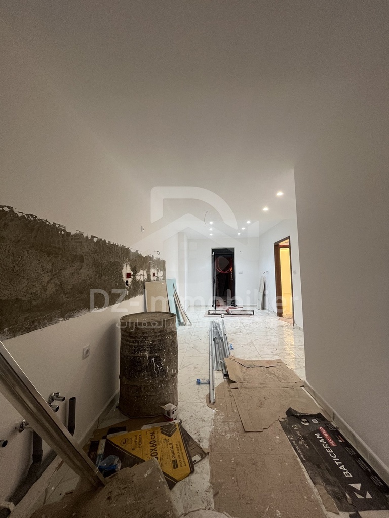 Vente Appartement T4 - Boulevard Bouchikhi, Bir El Djir, ORAN