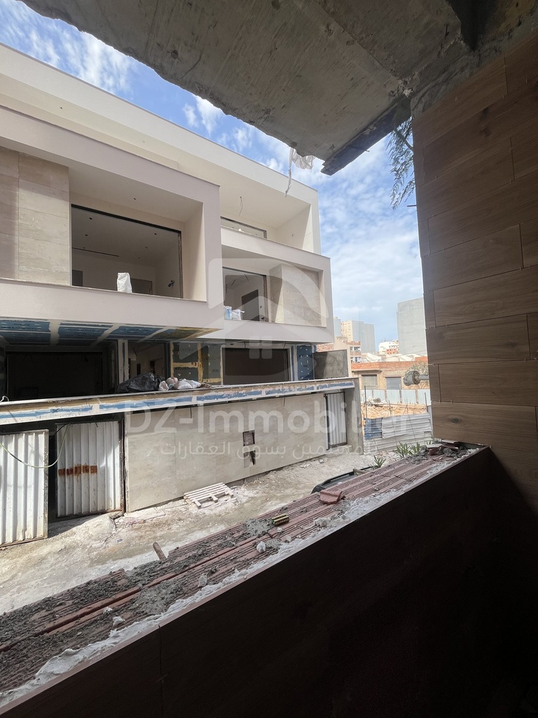 Vente Appartement T4 - Boulevard Bouchikhi, Bir El Djir, ORAN